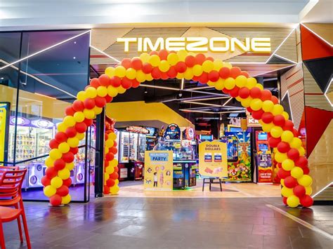 timezone charlestown.